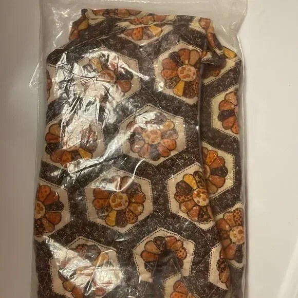 Silver Extra Long Oven Mitts - Picture 4 of 5